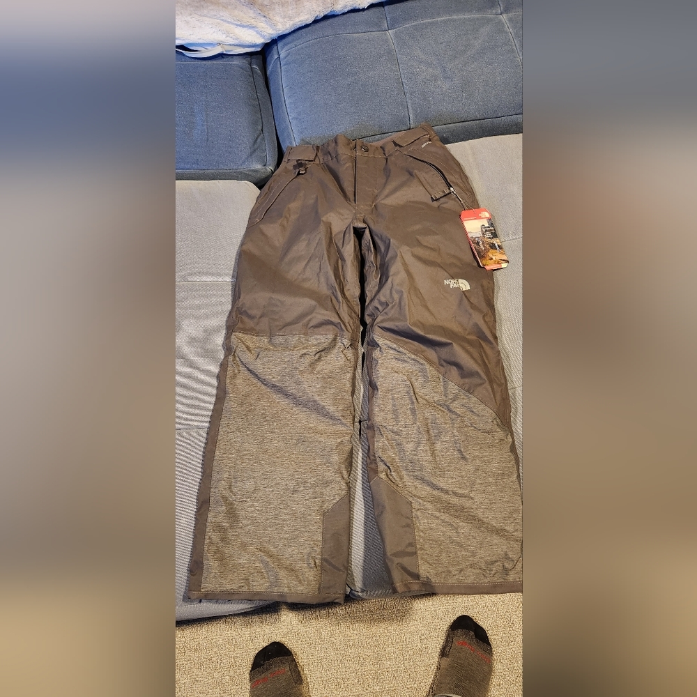 North face kids  ski pants - NWT medium